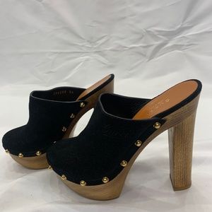 Gucci clogs